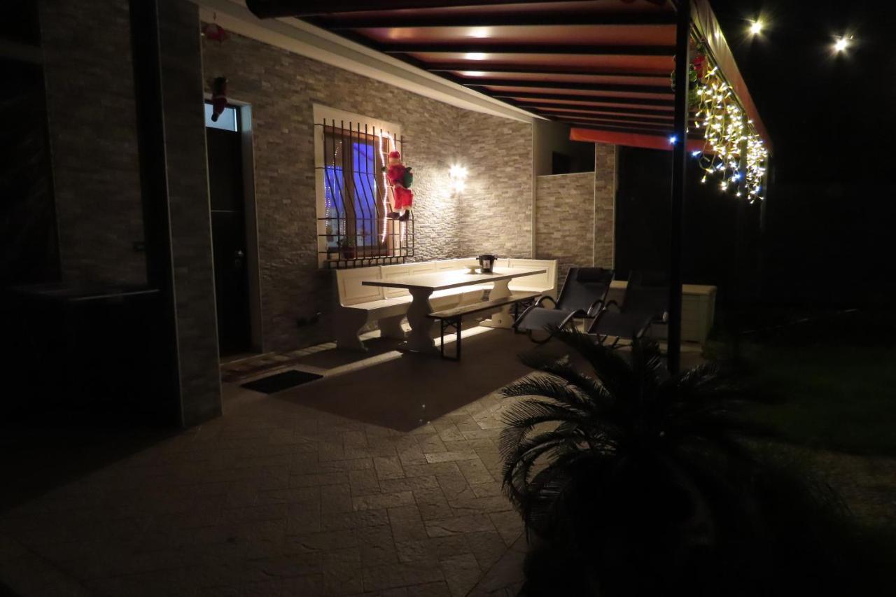 Vila Garda Art&Garden Volta Mantovana Exteriér fotografie